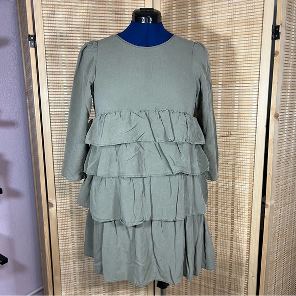 Zara Ruffled Dress, Size: L - Picture 1 of 11